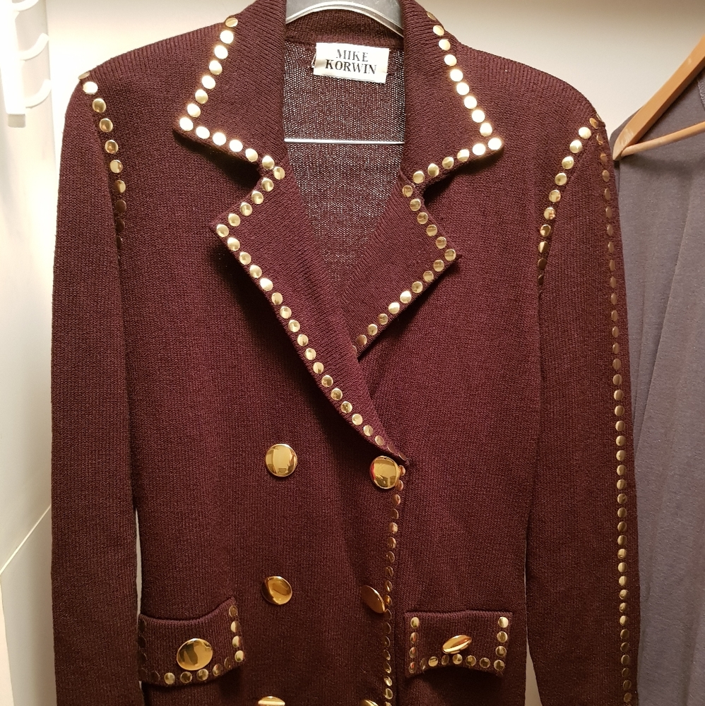 Skirt suit - Women's Career/Formal wear. Size 14